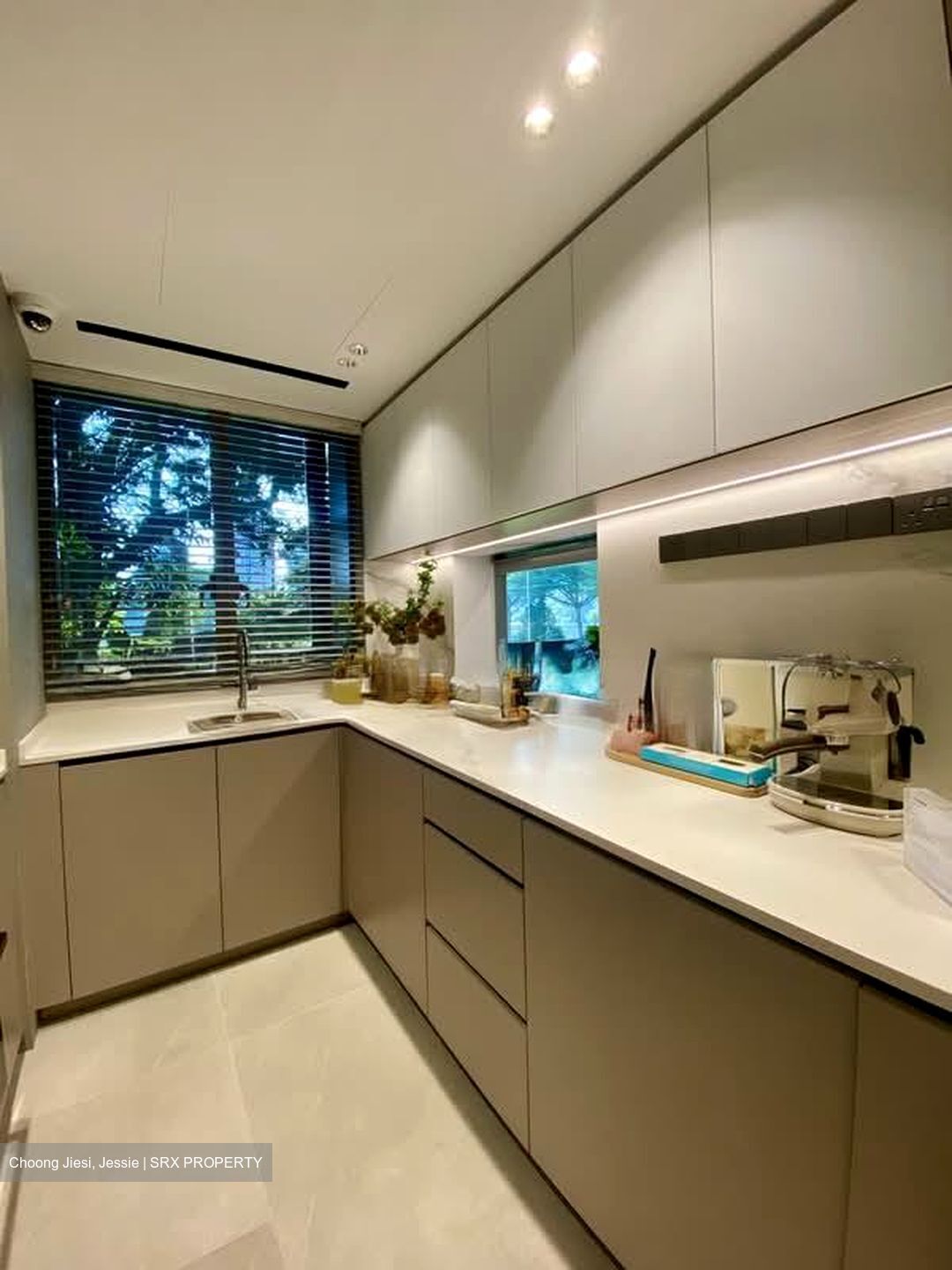 Zion Road (D3), Condominium #602299961